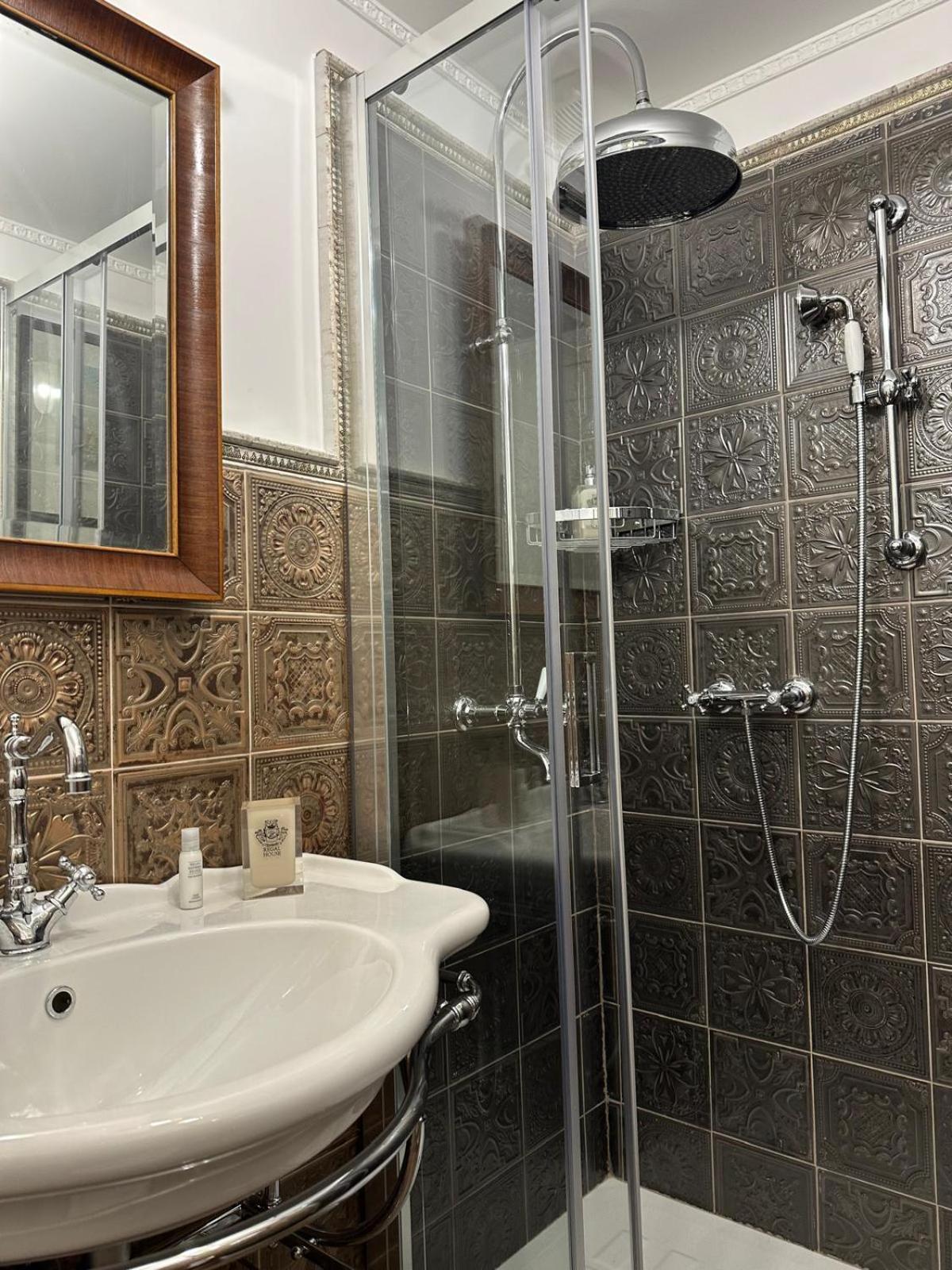 מלון Regal House Anzio Manetti 16 מראה חיצוני תמונה
